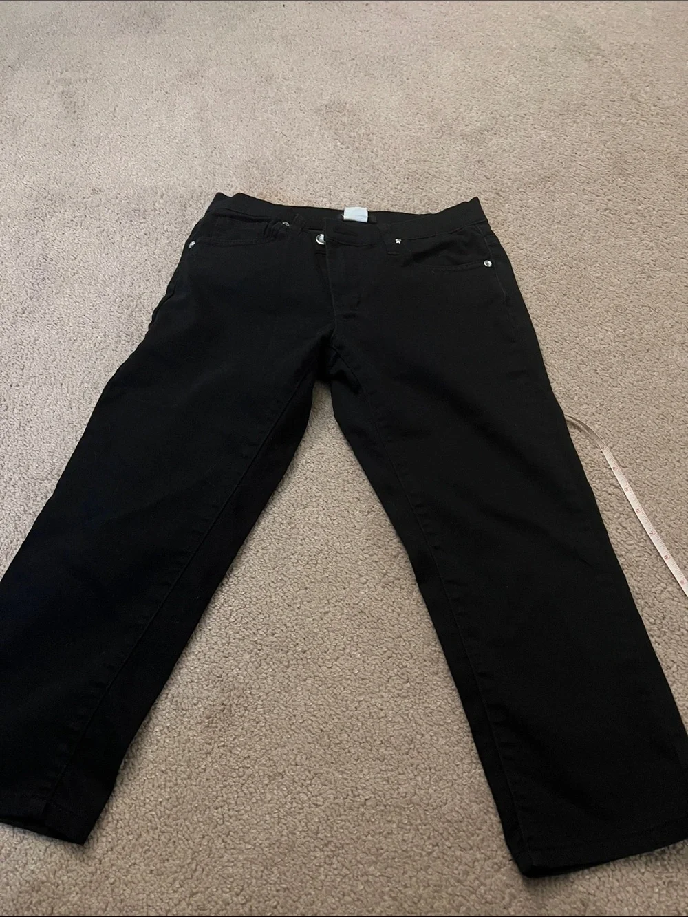 Venus Women's Black Straight-Leg Capri Jeans
